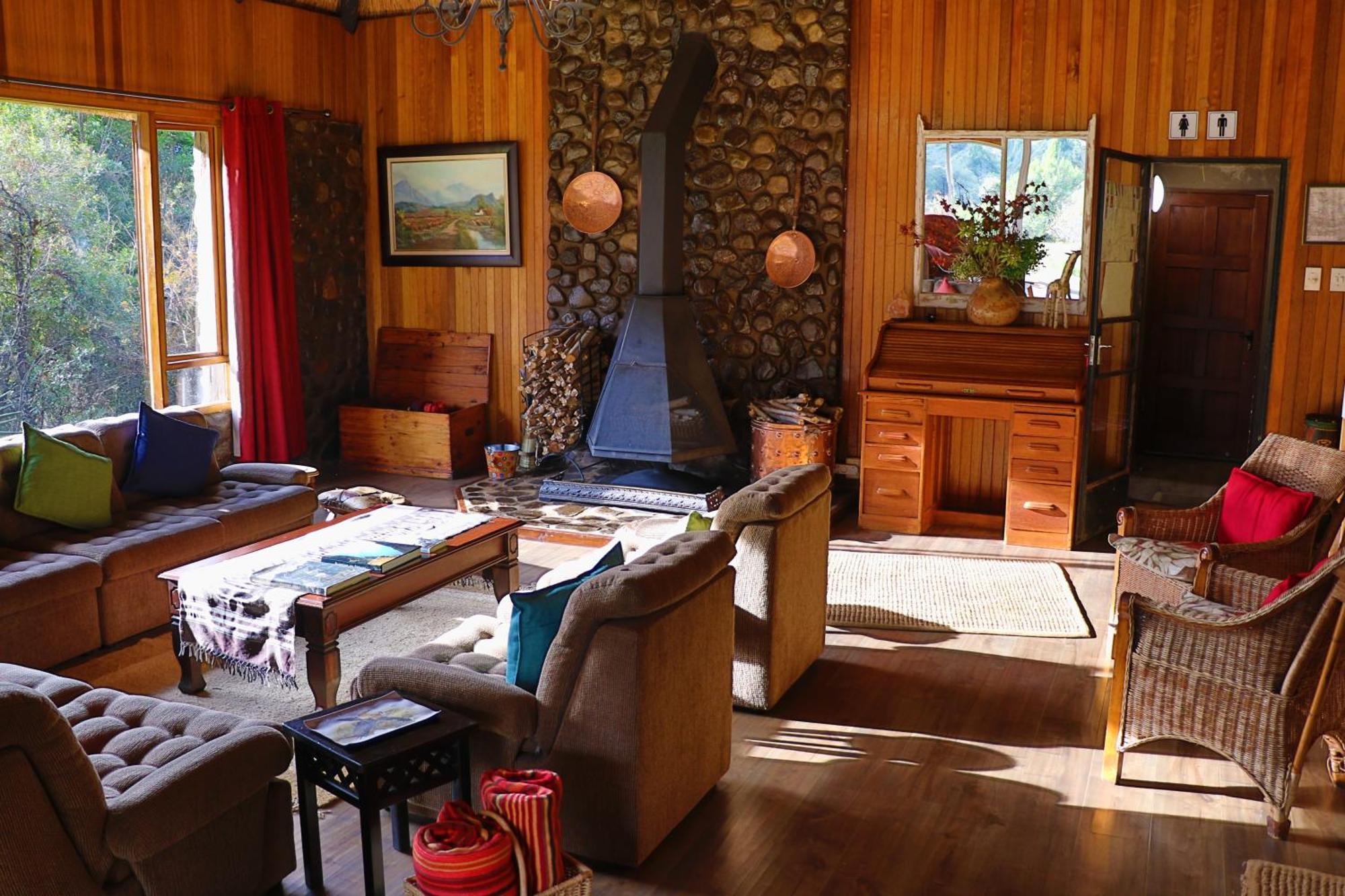 Kukummi Lodge - Formerly Mackaya Bella Country Lodge Champagne Valley Екстериор снимка